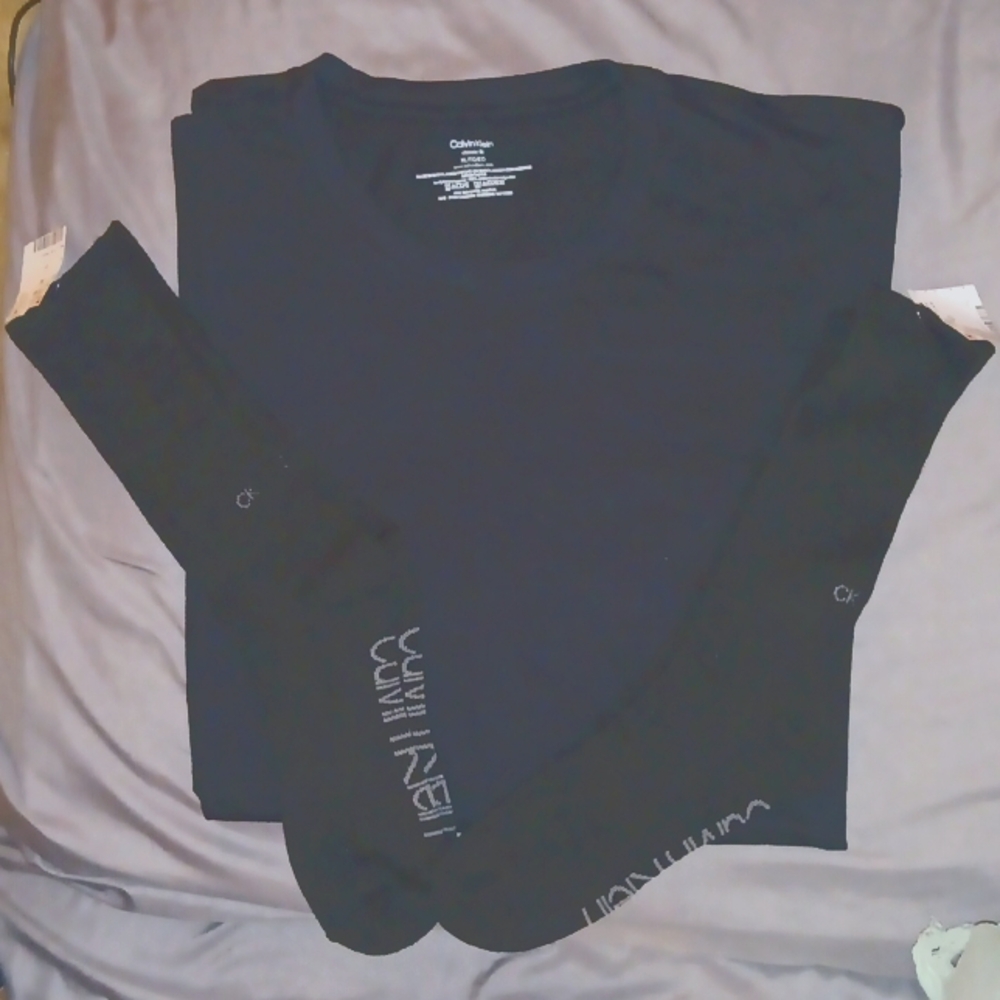 Calvin Klein 5 PC Set. Tee, Socks And Boxer briefs